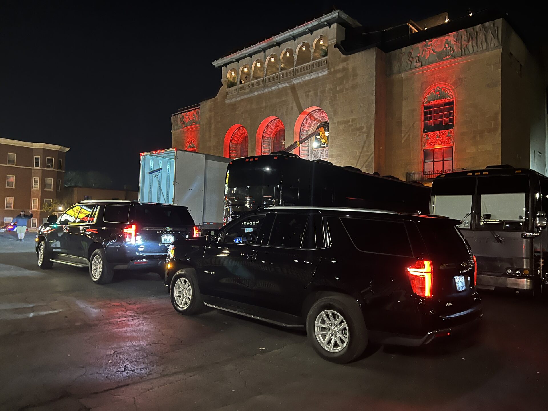 Contact Limo fleet SUVs outside Milwaukee concert venue The Rave Eagles Club night service