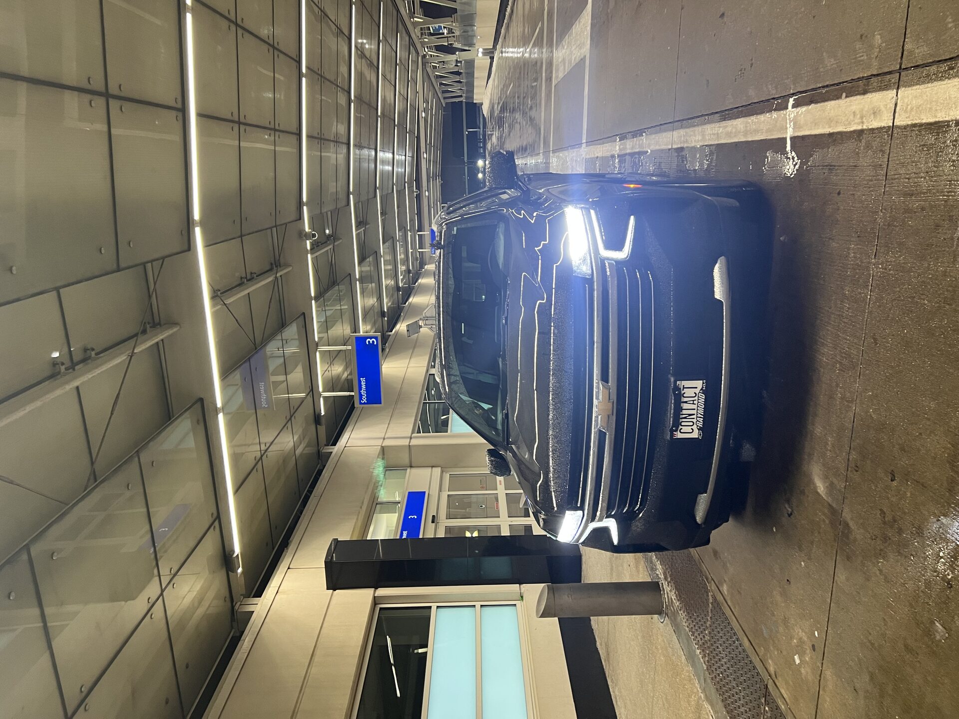 Contact Limo luxury SUV at Milwaukee Mitchell Airport MKE pickup zone — flight tracking coordination for Kenosha passengers