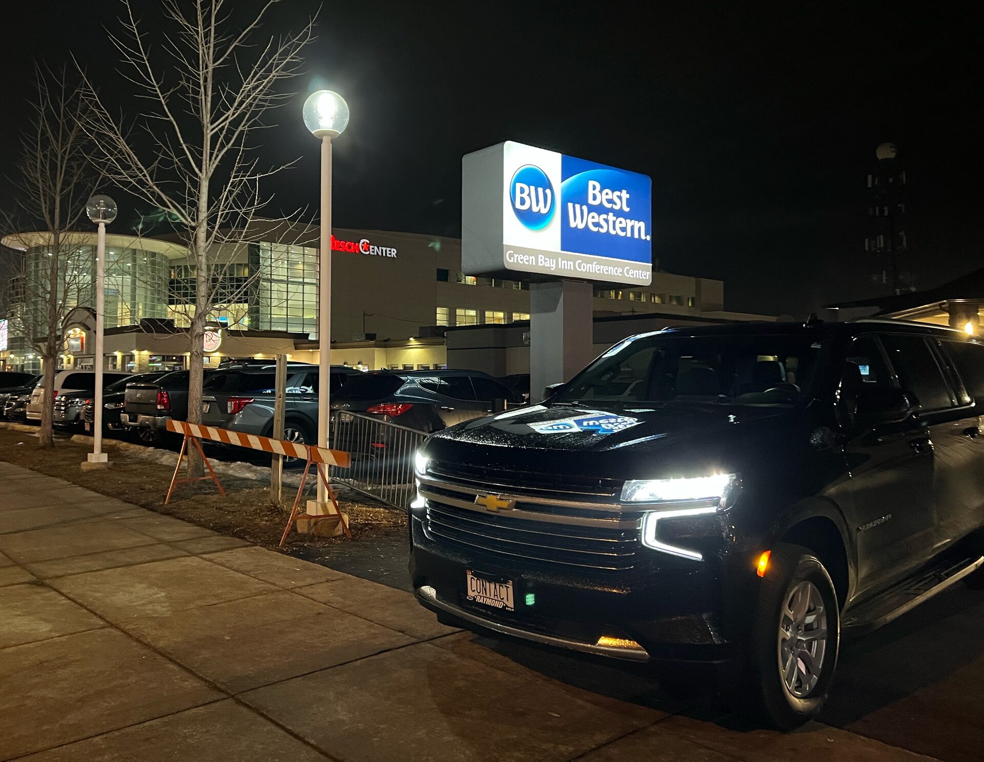 Contact Limo SUV at Resch Center Green Bay for a concert run