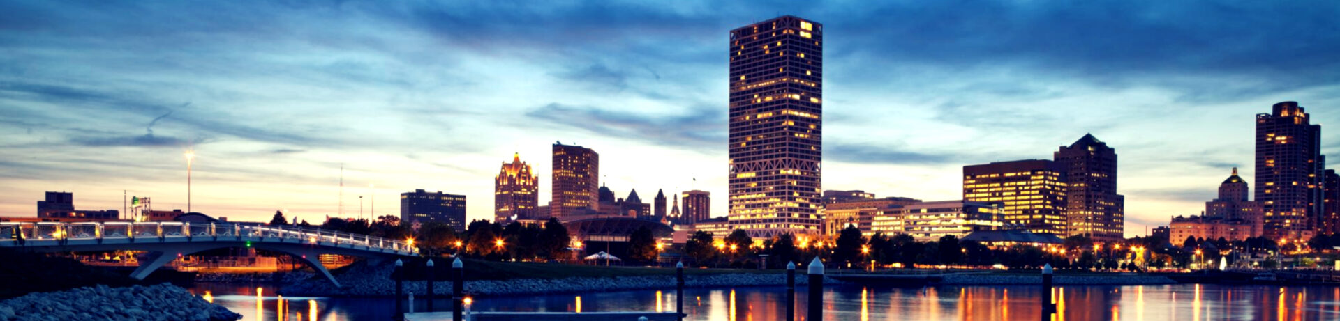 Milwaukee skyline en route to a downtown concert — Contact Limo Wisconsin