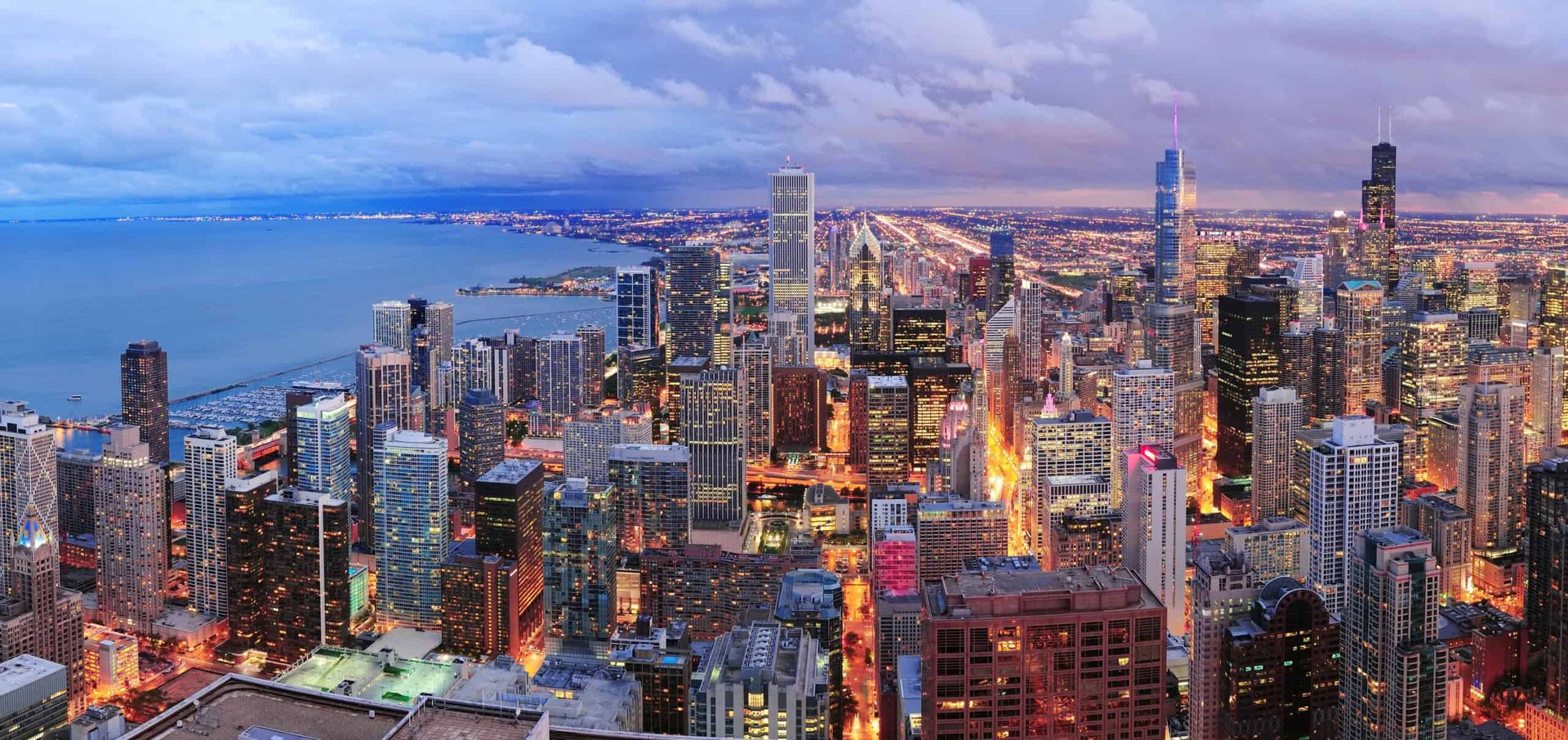 Chicago skyline — Kenosha to Chicago limo service with Contact Limo